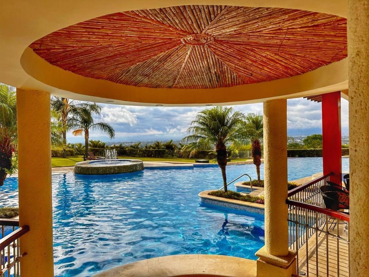 סנטה אנה Cr Mariposa Rentals Comfortable Penthouse, Ac, Pool, Gym, Tennis מראה חיצוני תמונה